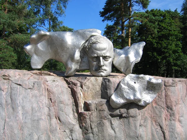 Jean Sibeliusmonumentet i Helsingfors, finland. Jean sibelius var en finländsk kompositör av den sena romantiska perioden. — Stockfoto