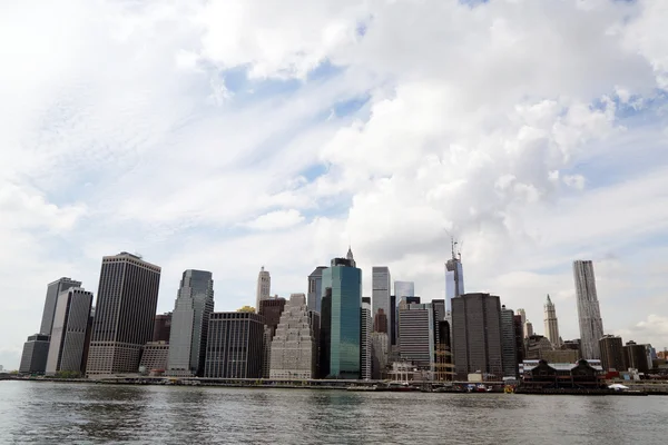 Aşağı Manhattan ufuk çizgisi manzarası — Stok fotoğraf