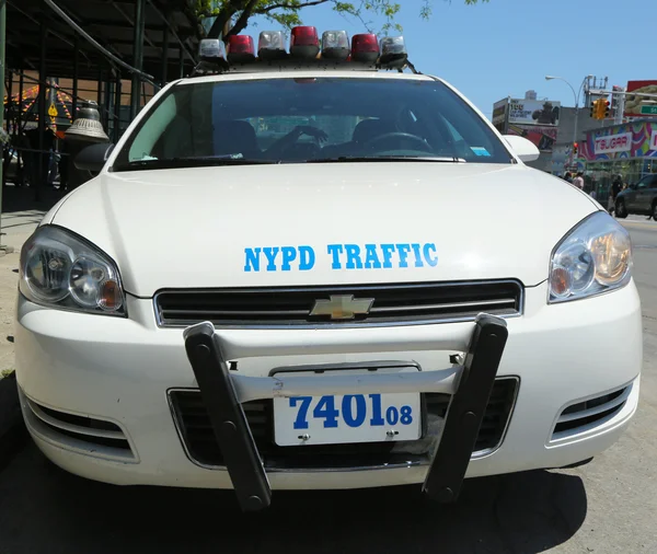 Nypd verkehrskontrollfahrzeug in brooklyn, ny — Stockfoto