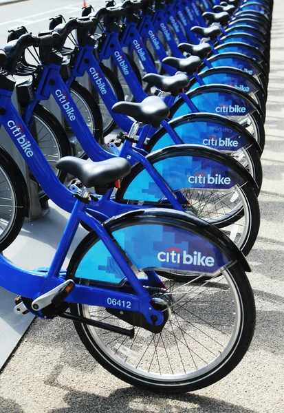 Citi cykel station redo för företag i new york — Stockfoto