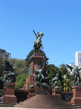 plaza san martin, buenos Aires'te genel jose de san martin Anıtı