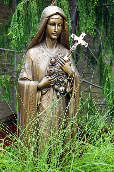 Estátua de Bronze da Virgem Maria — Fotografia de Stock