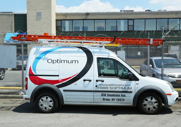 Optimum cable service truck in Brooklyn