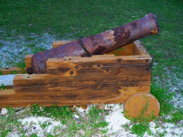 Cañón del siglo XVII utilizado durante la batalla de St Georges Caye, Belice —  Fotos de Stock