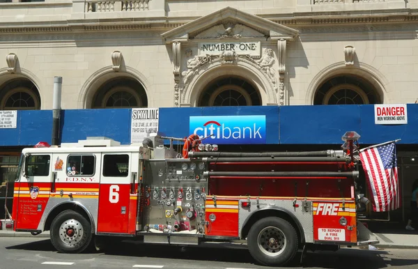 Motor FDNY 6 en el Bajo Manhattan — Foto de Stock