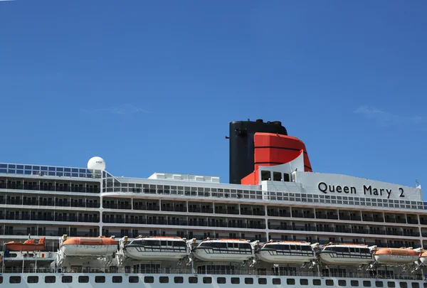 Queen mary 2 výletní loď detail na brooklyn výletní terminál — Stock fotografie