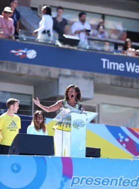 Ilk Bayan michelle obama teşvik eder, arthur aktif kalmak için çocuklar ashe çocuklar gün billie jean king, ulusal Tenis Merkezi