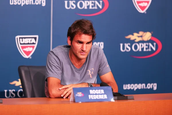 Diecisiete veces campeón del Grand Slam Roger Federer durante conferencia de prensa en el Billie Jean King National Tennis Center — Foto de Stock