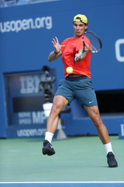 on iki kez Grand slam şampiyonu rafael nadal açık bize arthur, 2013 uygulamaları ashe Stadı'nda billie jean king Ulusal Tenis Merkezi