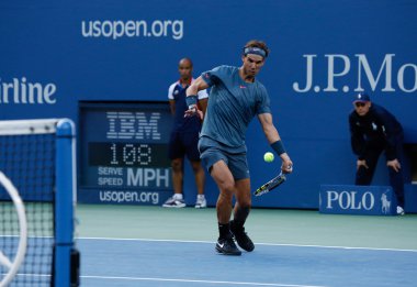 Bizi 2013 şampiyonu rafael nadal novak djokovic karşı onun son maçı sırasında açık