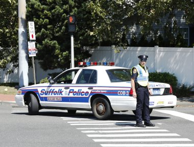 suffolk ilçe polisi departmanı memur huntington içinde geçit töreni sırasında güvenliğin sağlanması
