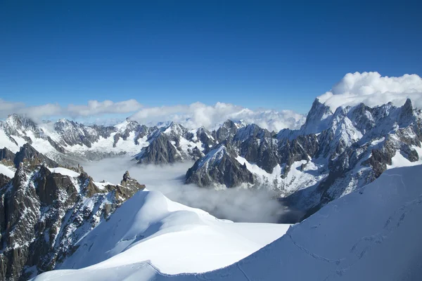 法国阿尔卑斯山中的勃朗峰地块 — 图库照片