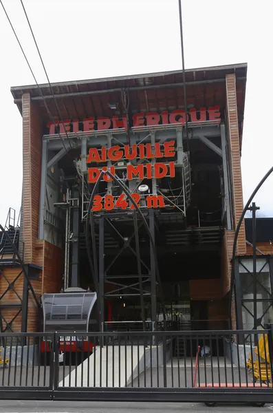 Estación de teleférico a Auguille du Midi en Chamonix — Foto de Stock