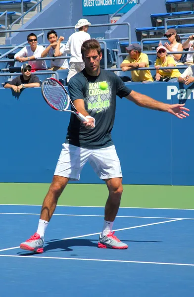 Grand-Slam-Champion und Tennisprofi Juan Martin del Potro trainiert für das Open 2013 — Stockfoto
