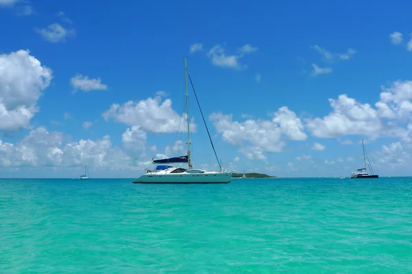 Le yacht charter Moorings près de Tortola, Îles Vierges Britanniques — Photo
