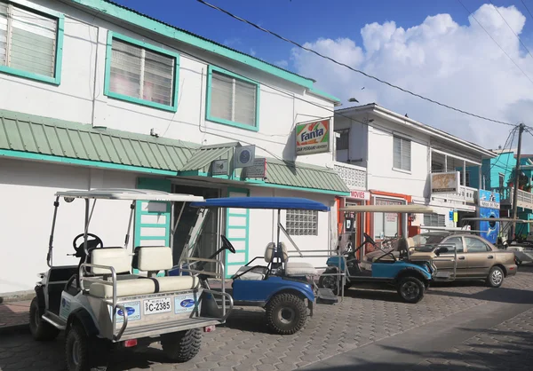 På gatan i san pedro, belize — Stockfoto