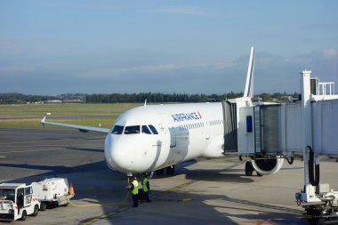 air France airbus a321 jet montpellier Akdeniz Havalimanı
