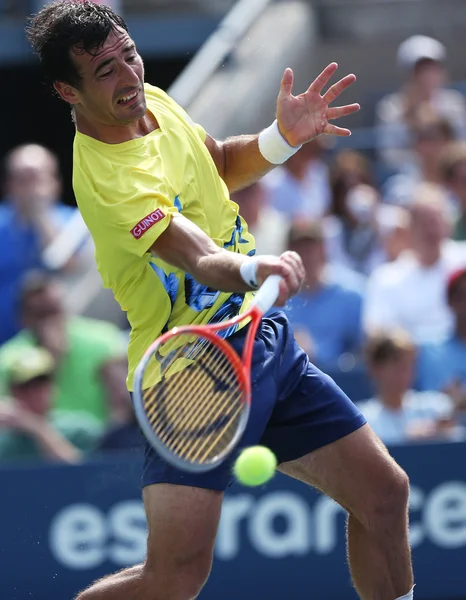 Tennisprofi Ivan Dodig im Drittrunden-Einzel bei den US Open 2013 — Stockfoto