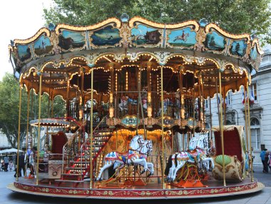 geleneksel Fuar carousel Avignon, Fransa