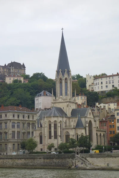 Kostel svatého Jiří ve staré čtvrti lyon — Stock fotografie