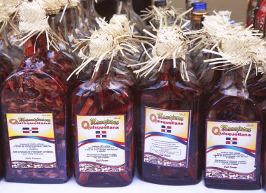 Mamajuana Hatıra şişe punta cana, Dominik Cumhuriyeti