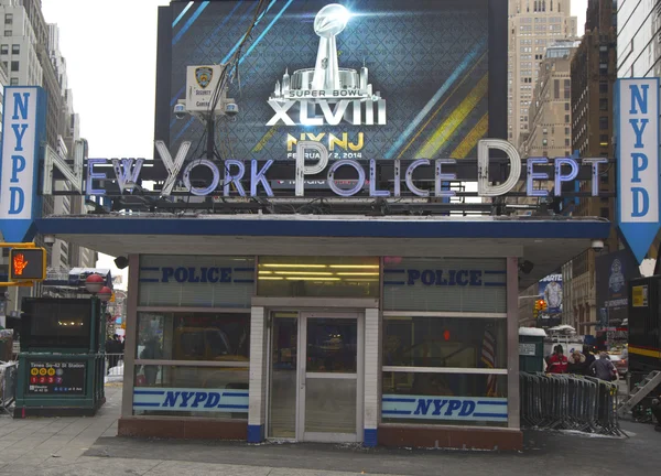 Известный полицейский участок на Таймс-сквер в центре Манхэттена — стоковое фото