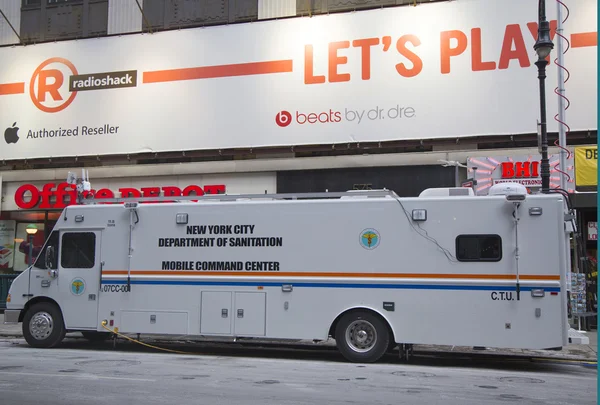 New York City Sanitation Department mobile command center during Super Bowl XLVIII week near Times Square in Midtown Manhattan — Stock Photo, Image