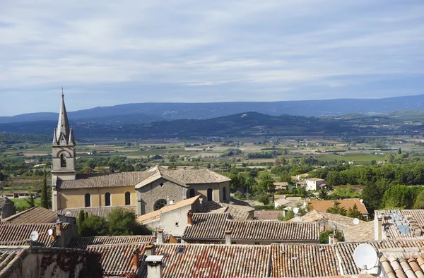 Tipik kırsal manzara Provence, Fransa — Stok fotoğraf
