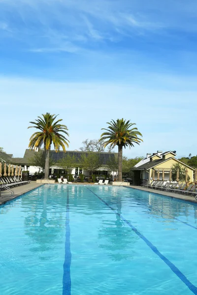 Zwembad in solage calistoga resort in calistoga, Californië — Stockfoto