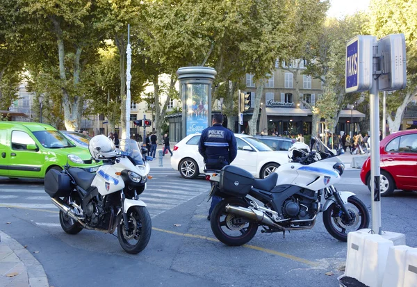 プロヴァンス、フランスの地方自治体の警官 — ストック写真