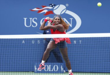 on altı kez grand slam şampiyonu serena williams bize dördüncü turda maç sırasında açık 2013 sloane karşı stephens