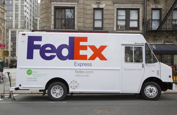 FedEx lastbil i manhattan — Stockfoto