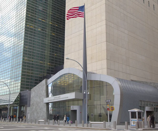 美国驻联合国代表团向位于曼哈顿的大厦 — 图库照片