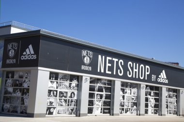 Adidas coney Island, new york Nets yaşam Salonuсітки (Сіті) спосіб життя магазині по adidas на Коні-Айленд, Нью-Йорк.
