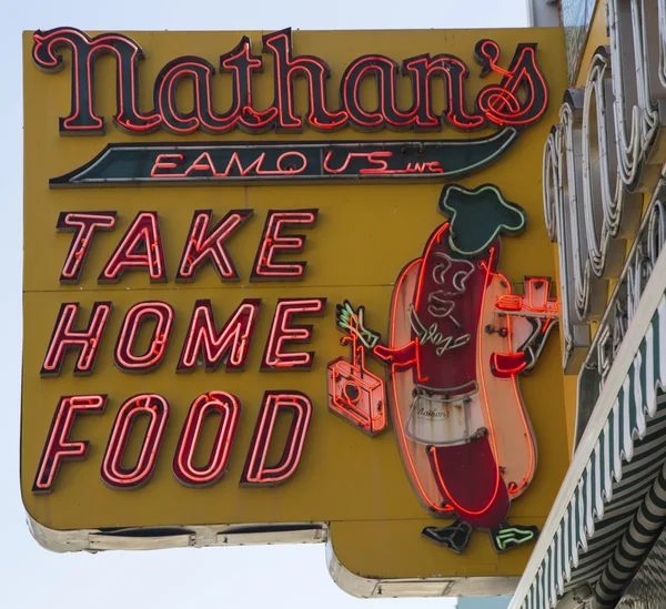 Het nathan s oorspronkelijke restaurant teken — Stockfoto