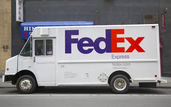 FedEx Експрес вантажівка в Манхеттен — стокове фото