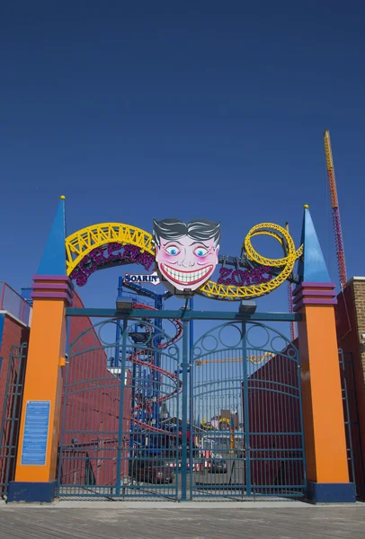 Entrada en Coney Island Luna Park en Brooklyn — Foto de Stock