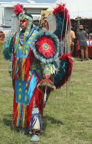 Неопознанный коренной американец на NYC Pow Wow в Бруклине — стоковое фото