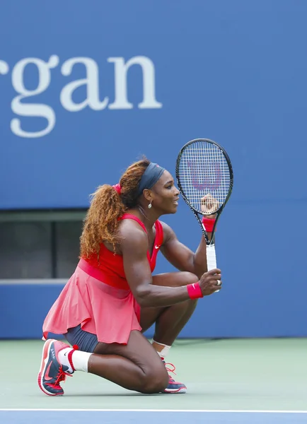 La campeona del Grand Slam Serena Williams durante el partido de la cuarta ronda en el US Open 2013 — Foto de Stock