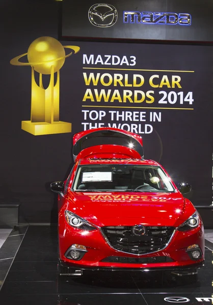 Mazda 3 Coche en el Salón Internacional del Automóvil de Nueva York 2014 — Foto de Stock