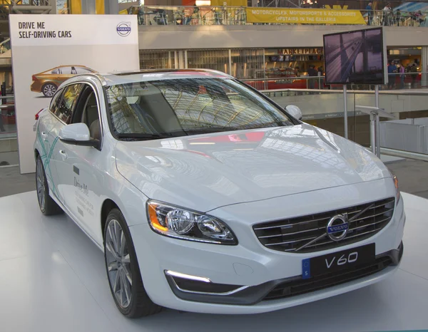 Volvo V60 self-driving car at the 2014 New York International Auto Show — Stock Photo, Image