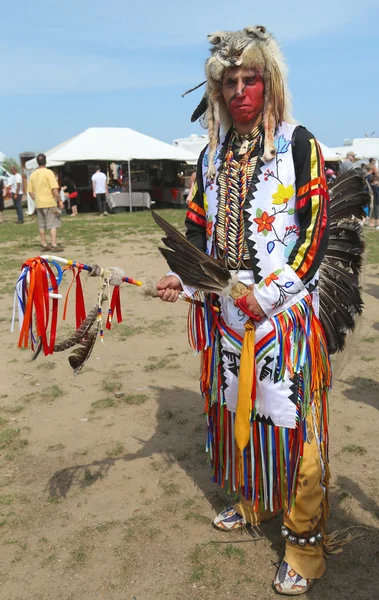 Dançarina nativa americana não identificada no NYC Pow Wow em Brooklyn — Fotografia de Stock