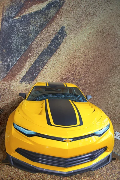 Chevrolet Camaro from new movie Transformers Age of Extinction on display in New York — Stock Photo, Image