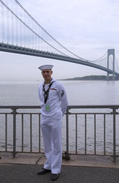 Marinero no identificado durante la Semana de la Flota 2014 en Nueva York — Foto de Stock
