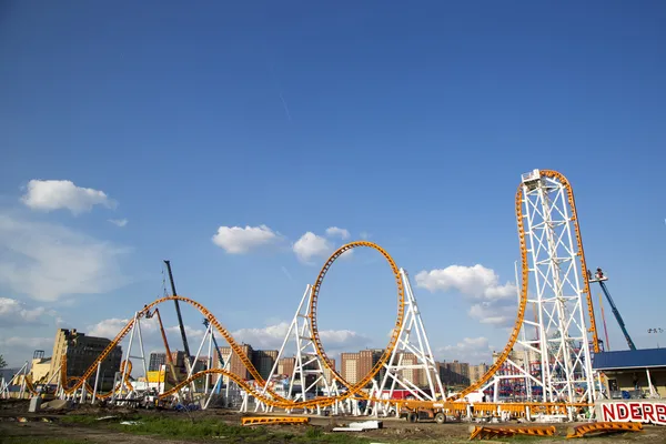 Piorun roller coaster w budowie na coney Island w brooklyn — Zdjęcie stockowe