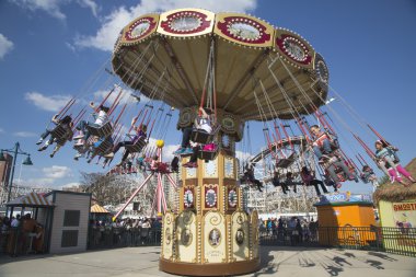 Lynn s trapez salıncak carousel coney Island luna Parkı