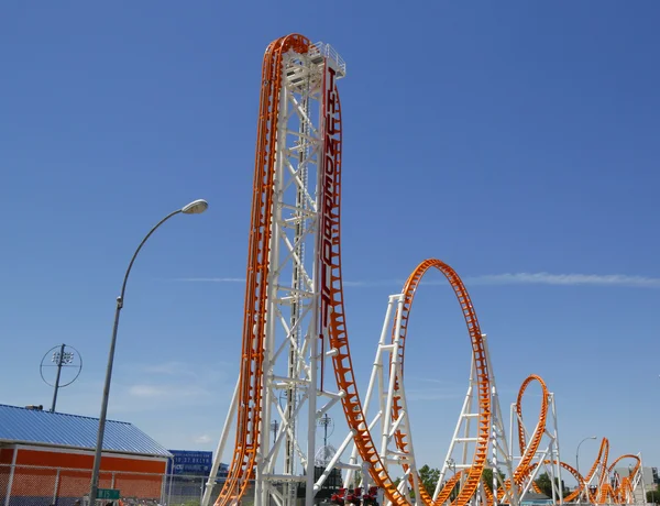 Die blitzachterbahn auf coney island in brooklyn — Stockfoto