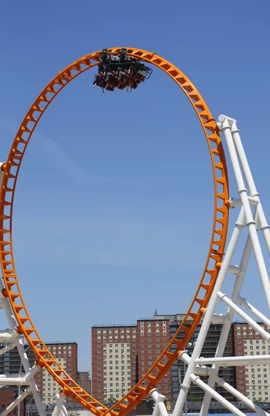 The Thunderbolt roller coaster at Coney Island in Brooklyn — Stock Photo, Image