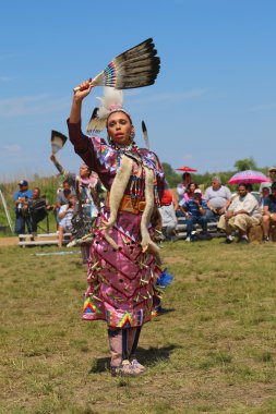nyc, tanımlanamayan yerli Amerikalı dansçı pow wow