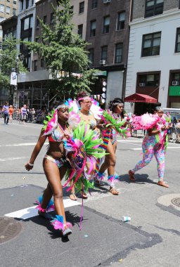 new York'ta LGBT gurur geçit katılımcılar